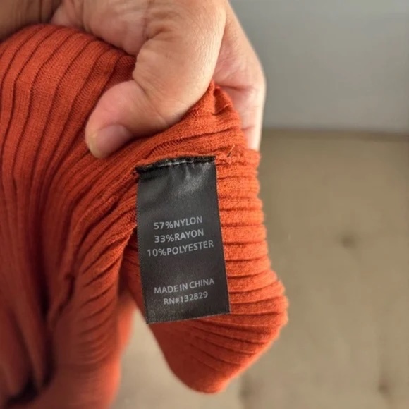 NWT House Of Harlow 1960 'Carmen' Rust Orange Knit Button Down Middi Dress - Picture 5 of 6